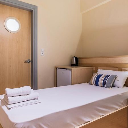 Fontana Luxury Rooms Mytilene Exterior photo