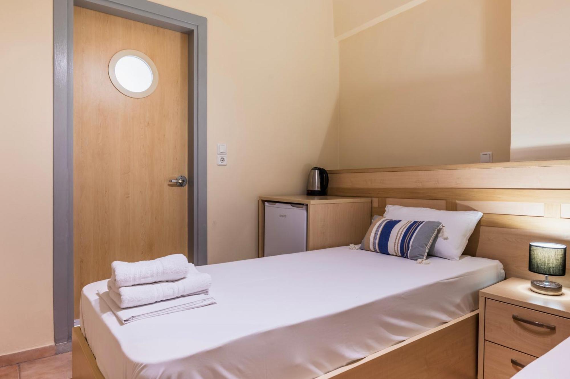 Fontana Luxury Rooms Mytilene Exterior photo